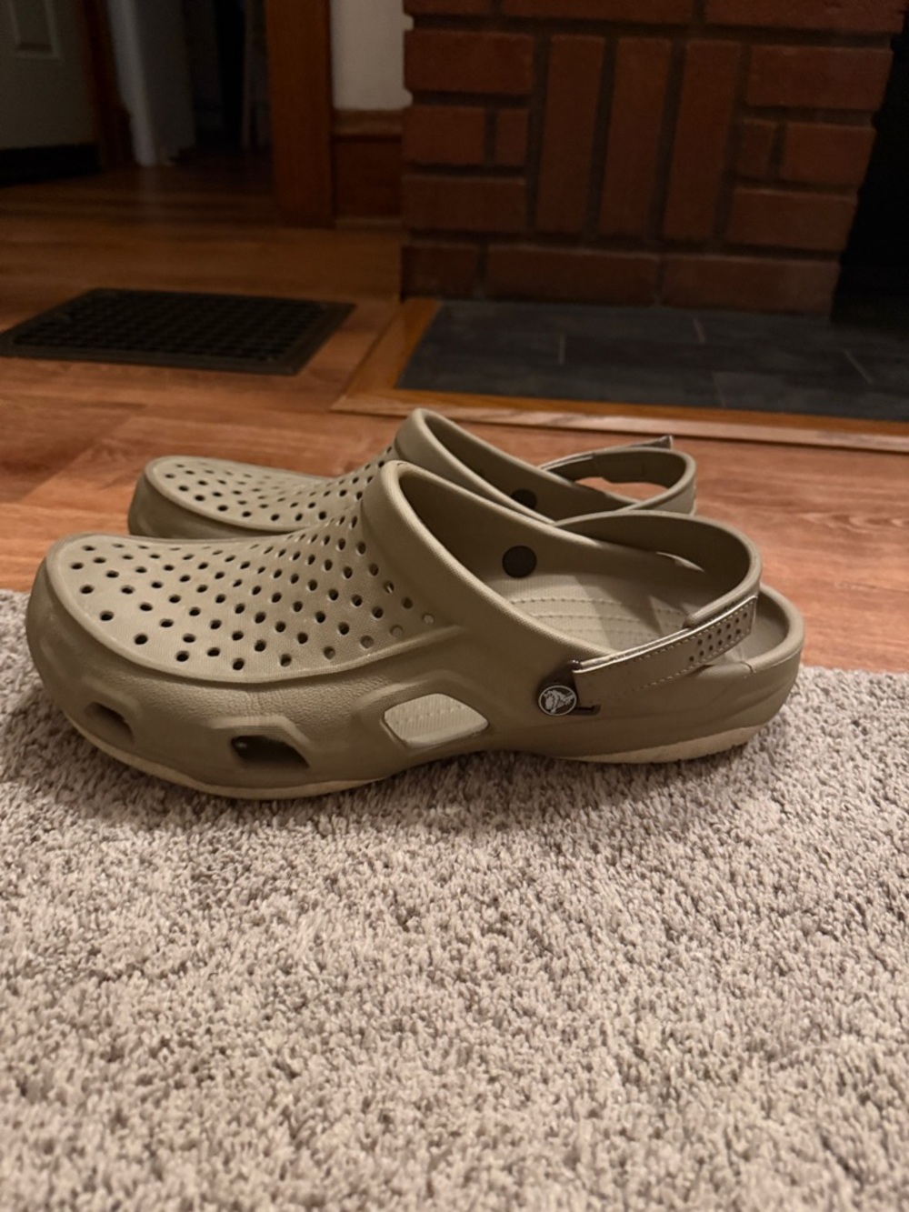 Men’s Crocs - Picture 2 of 5